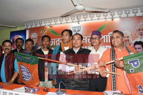 BJP continues joining programmes ahead of Amit Shah's arrival : IPFT supporters join BJP continues joining programmes ahead of Amit Shah's arrival : IPFT supporters join